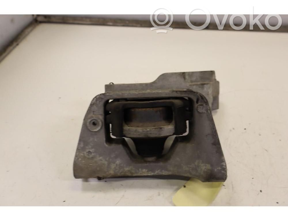 Soporte de montaje del motor
