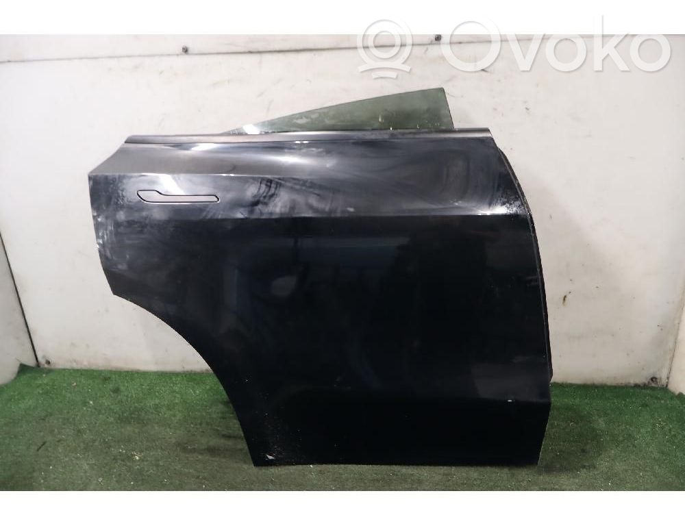 Tesla Model Y Galinės durys 