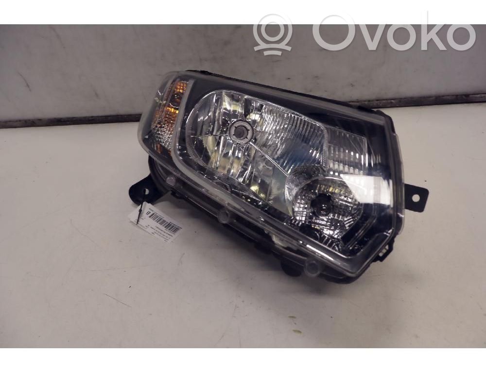 Dacia Sandero II Lampa przednia 