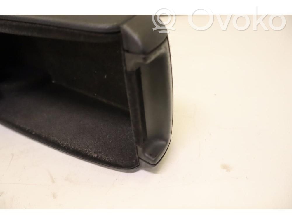 Audi A3 S3 8P Reposabrazos 