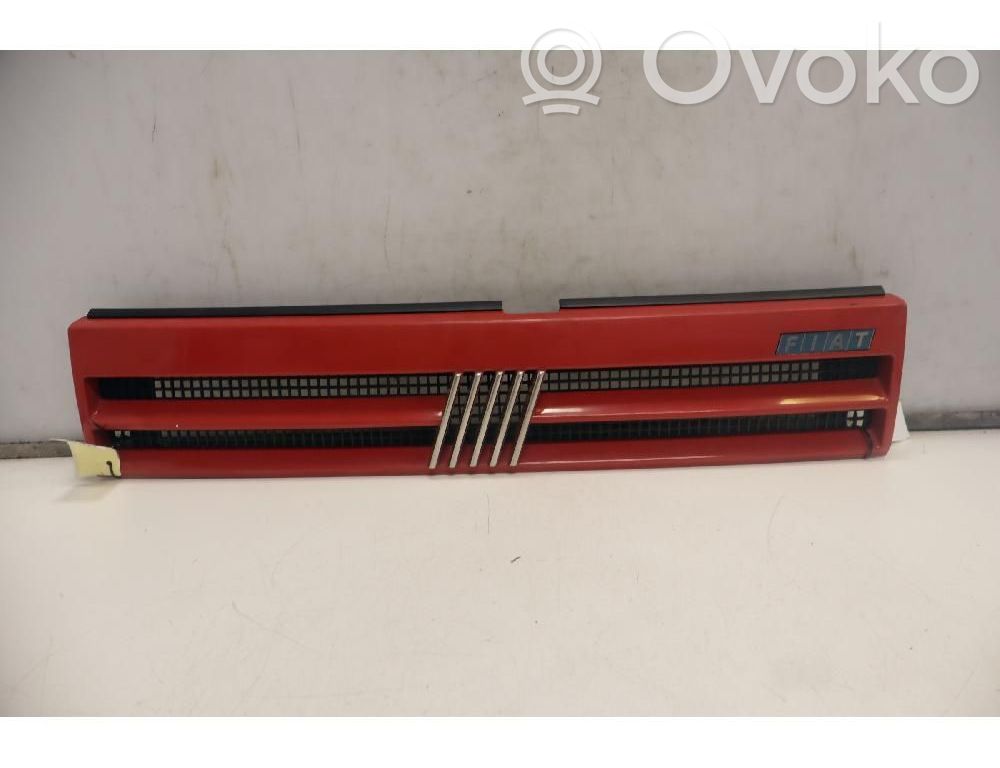 Fiat Tipo Maskownica / Grill / Atrapa górna chłodnicy 