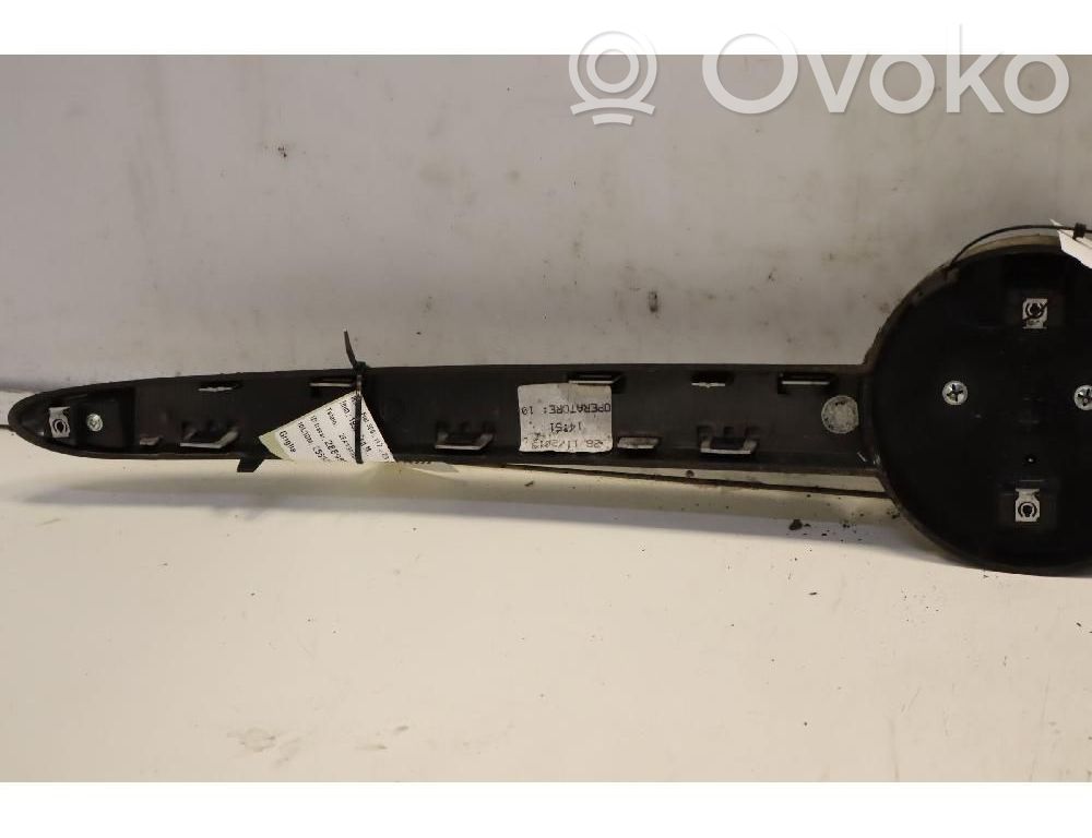 Fiat 500L Etupuskurin ylempi jäähdytinsäleikkö 
