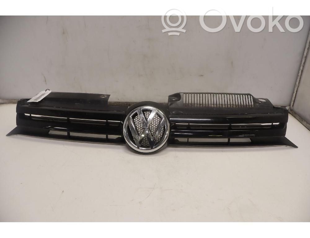 Volkswagen Golf VI Maskownica / Grill / Atrapa górna chłodnicy 
