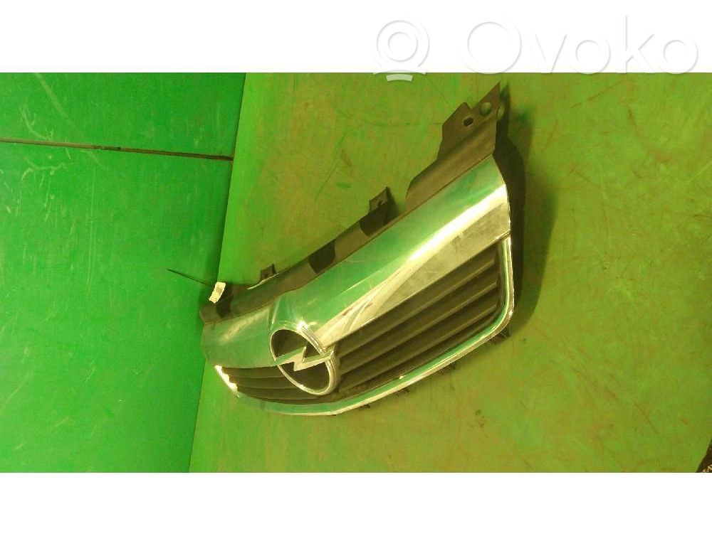 Opel Zafira B Grilă radiator față