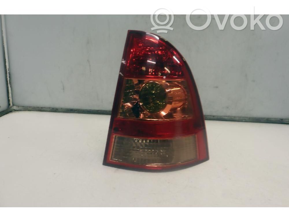 Toyota Corolla E120 E130 Lampa tylna 