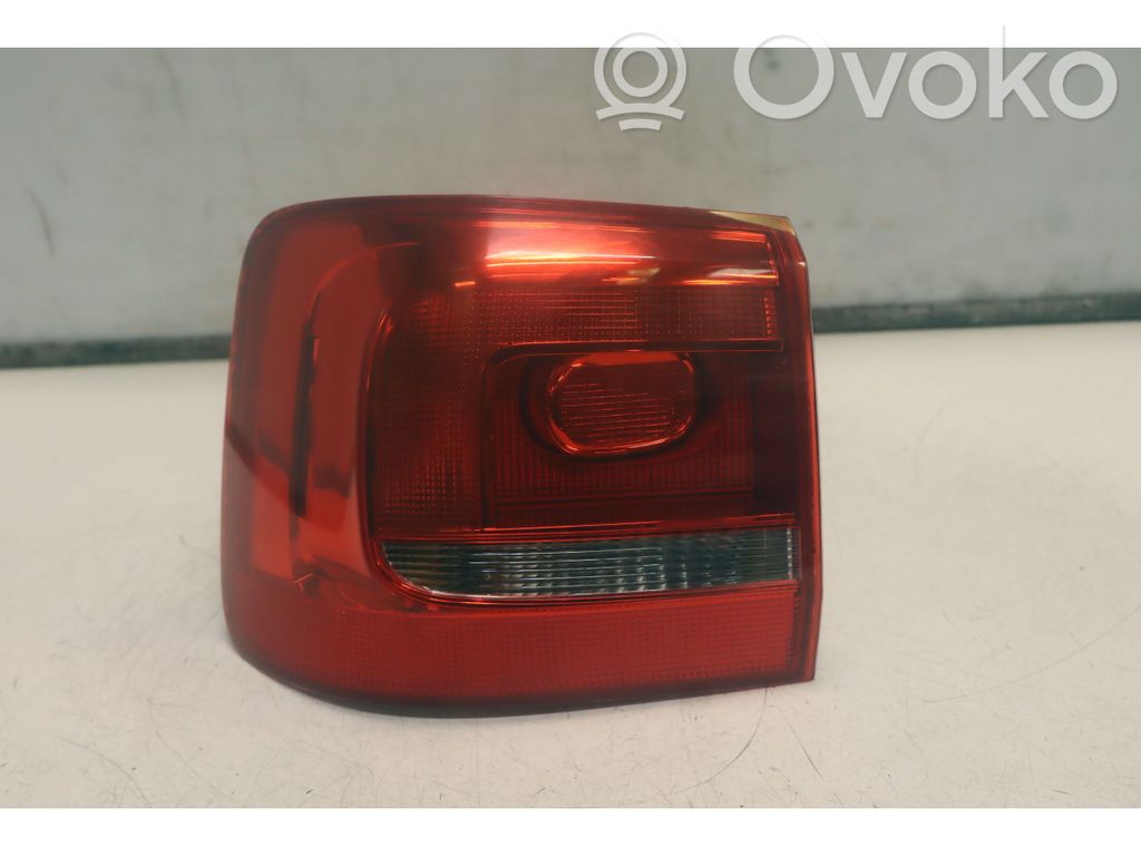 Volkswagen Touran II Lampa tylna 