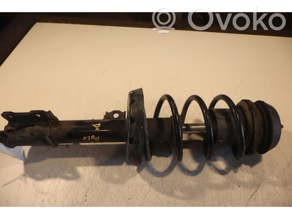 Volkswagen Polo IV 9N3 Amortiguador delantero 