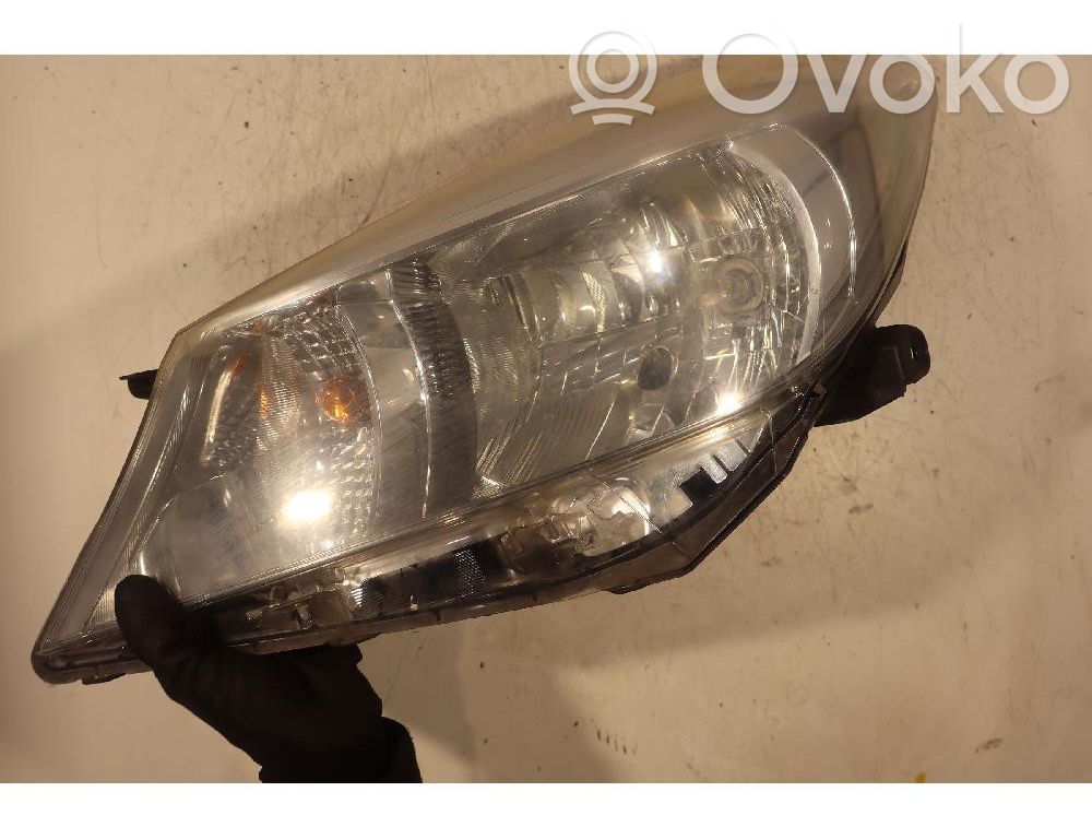 Toyota Yaris Phare frontale 