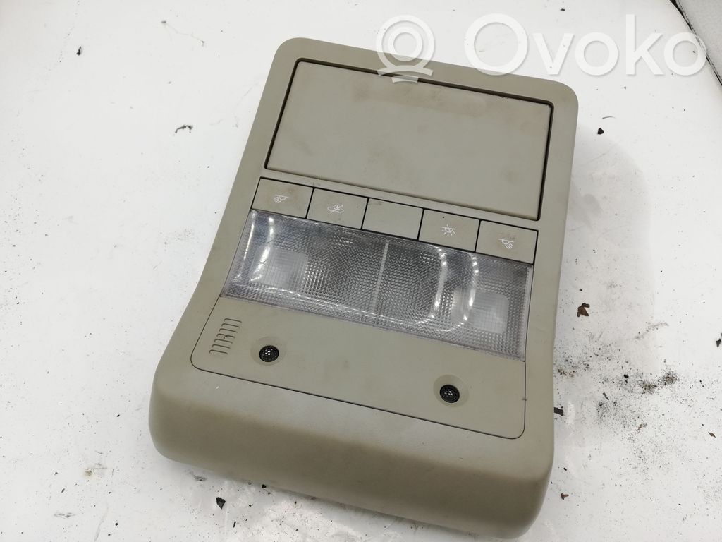 Chevrolet Captiva Front seat light 