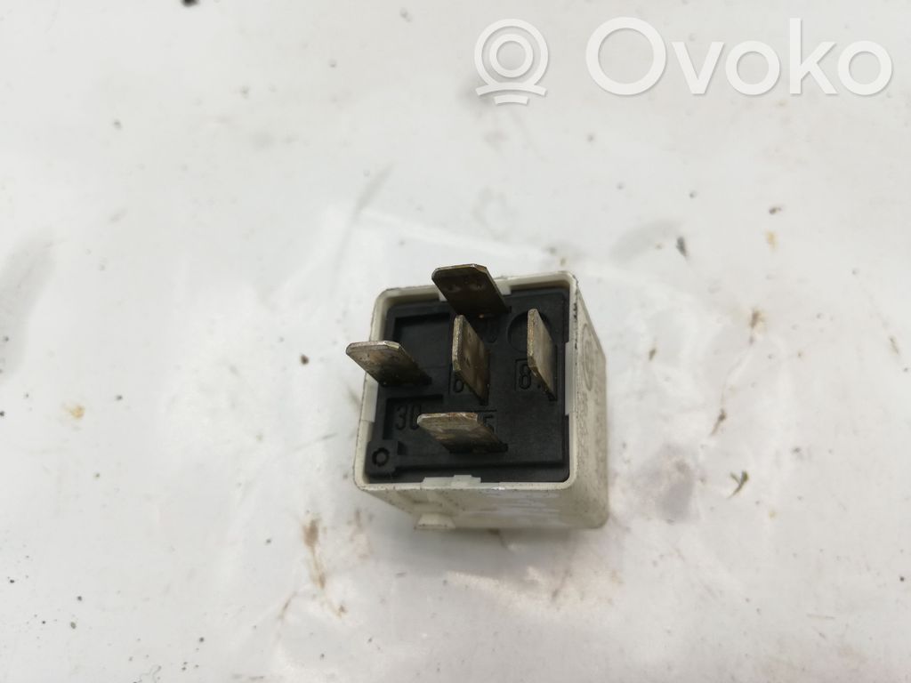 BMW 5 E39 Other relay 