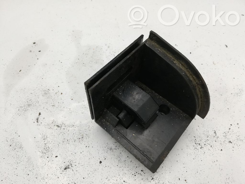 BMW 5 E60 E61 Parcel shelf load cover mount bracket 