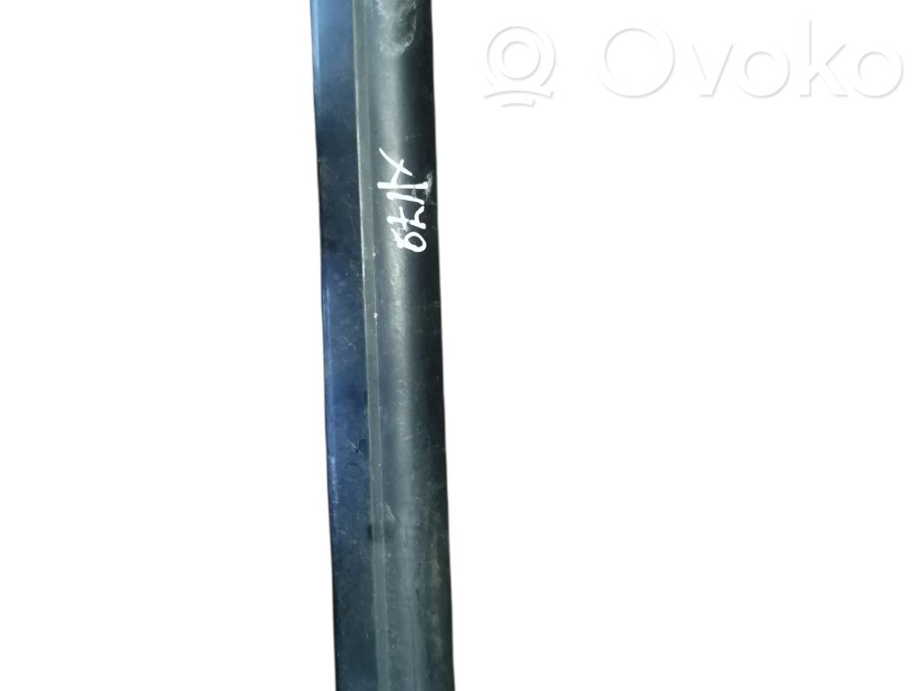 BMW 5 E60 E61 Moldura protectora del borde delantero 