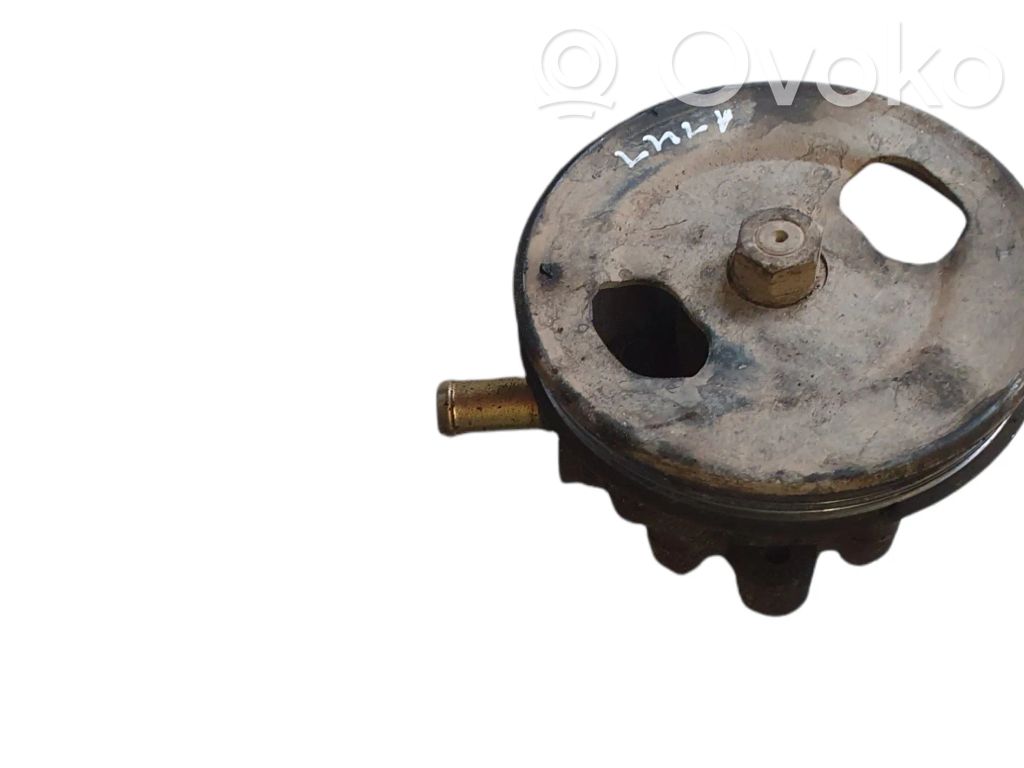 Mitsubishi L200 Power steering pump 