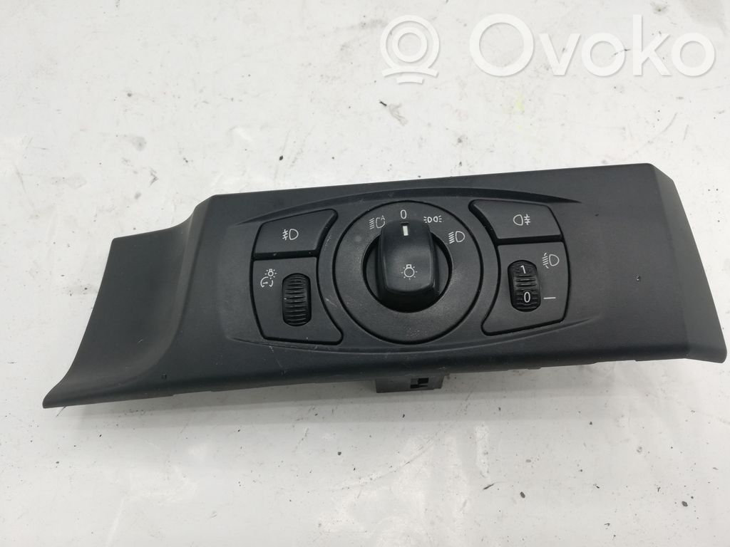 BMW 5 E60 E61 Lukturu slēdzis 