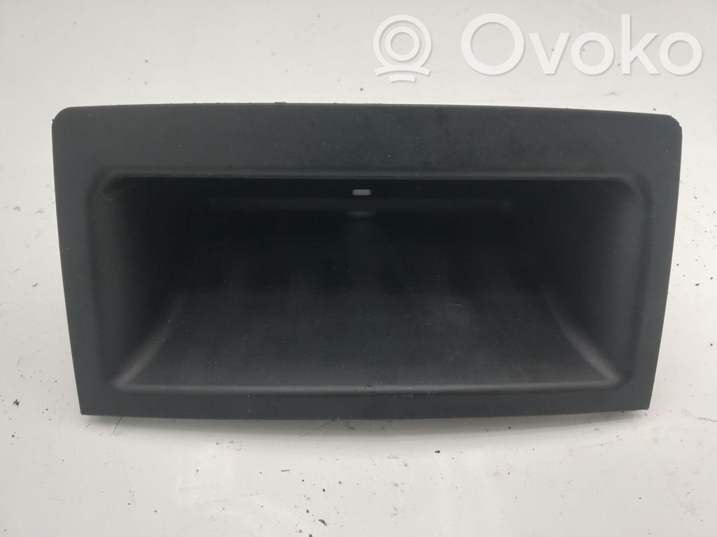 BMW 5 E60 E61 Glove box 