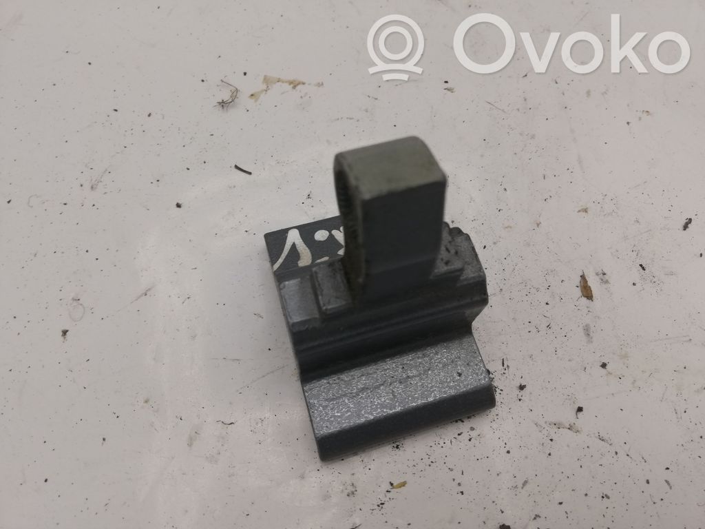 BMW 5 E60 E61 Rear door upper hinge 