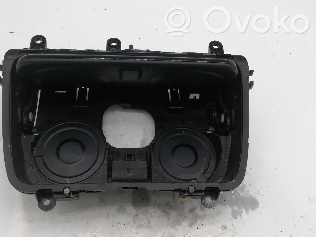 BMW 5 F10 F11 Передний держатель чашки 