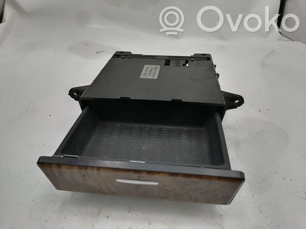 BMW 5 E60 E61 Aschenbecher 