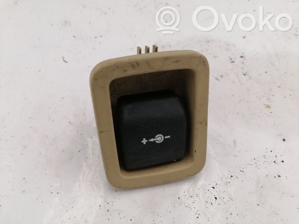 BMW 5 E60 E61 Cigarette lighter 