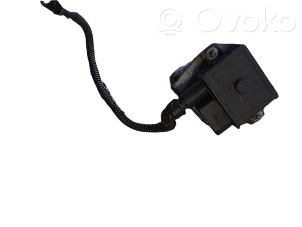 BMW 5 E60 E61 Hehkutulpan esikuumennuksen rele 