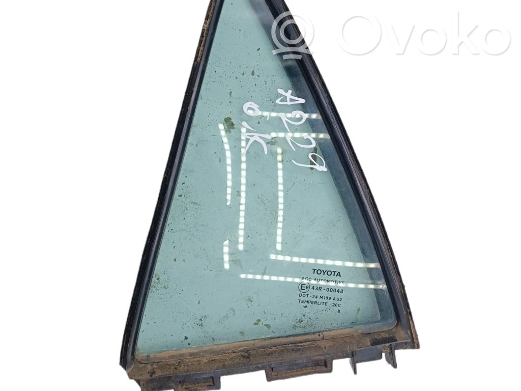 Toyota Auris 150 Rear vent window glass 