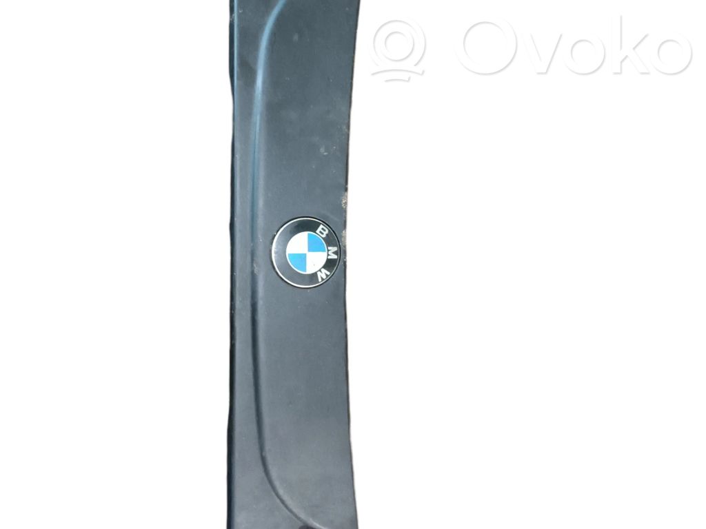 BMW 5 E60 E61 Variklio dangtis (apdaila) 