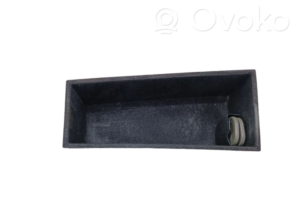 BMW X5 E70 Glove box 