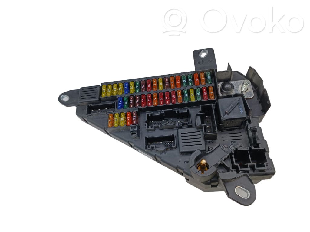 BMW 5 E60 E61 Sulakemoduuli 