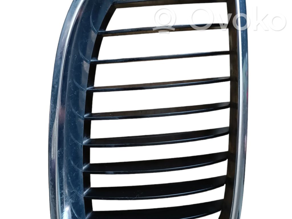 BMW 5 E60 E61 Front bumper upper radiator grill 