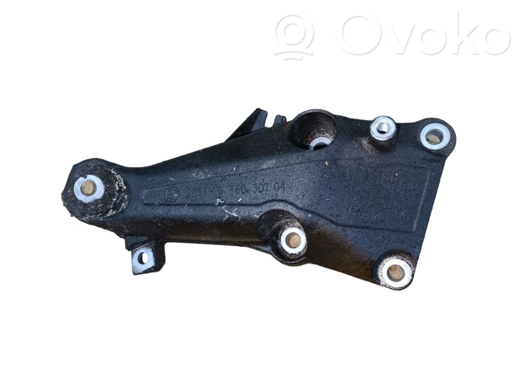 BMW 3 E90 E91 Engine mounting bracket 