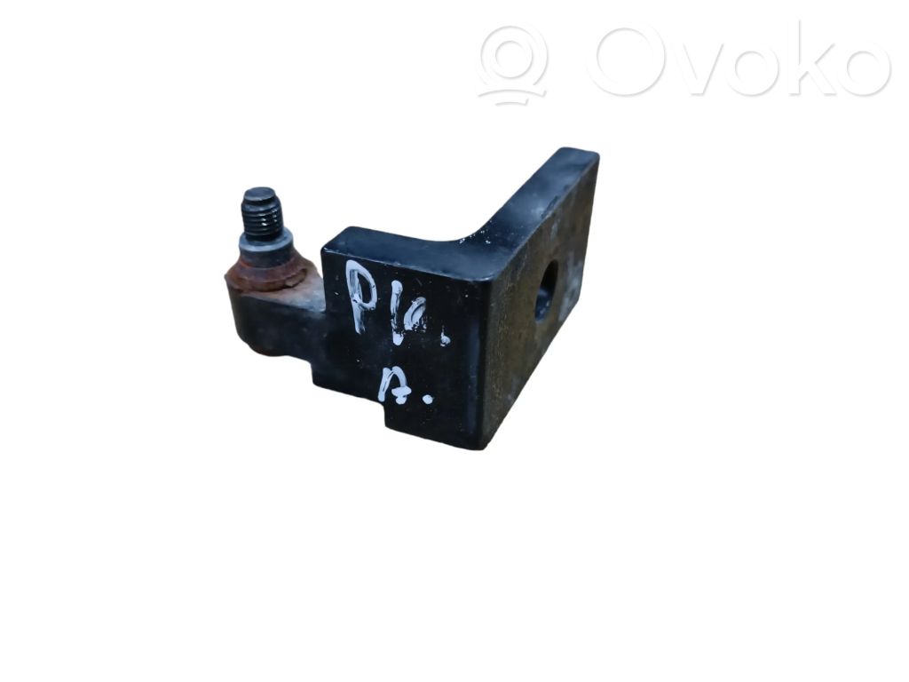 BMW 5 E60 E61 Front door lower hinge 