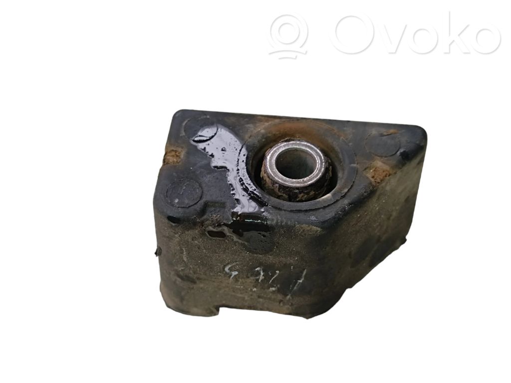 BMW 3 E90 E91 Cits aizmugures šasijas elements 