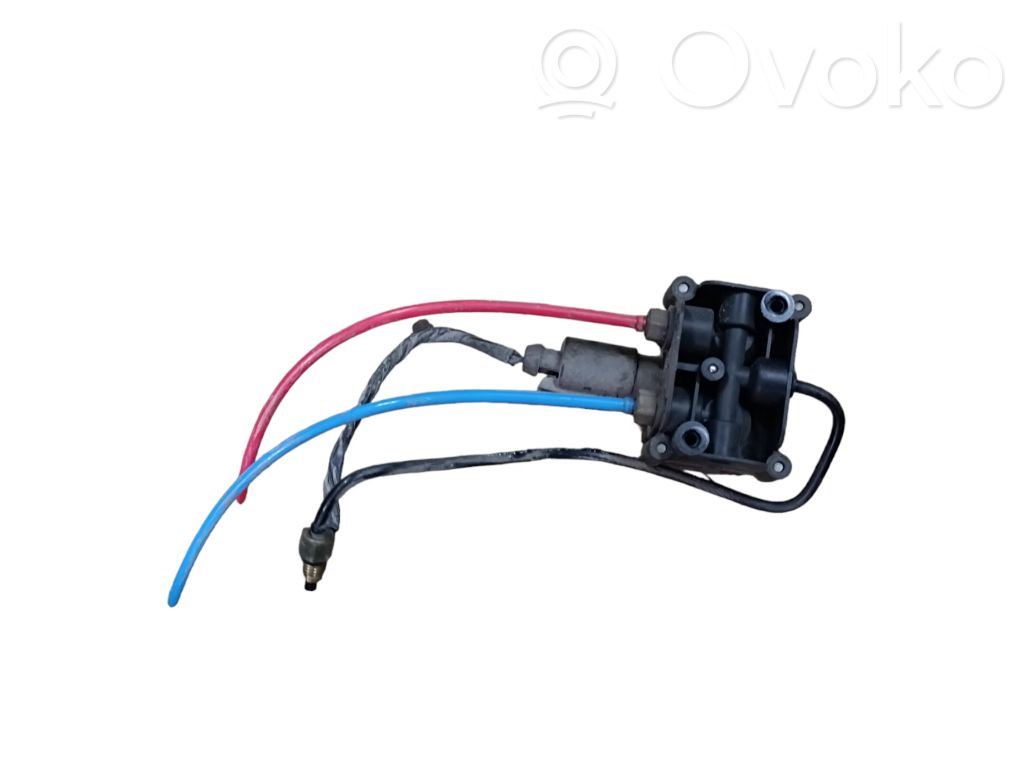 BMW X5 E70 Oro skirstytuvas/ vožtuvų blokas (pneumatinė važiuoklė) 