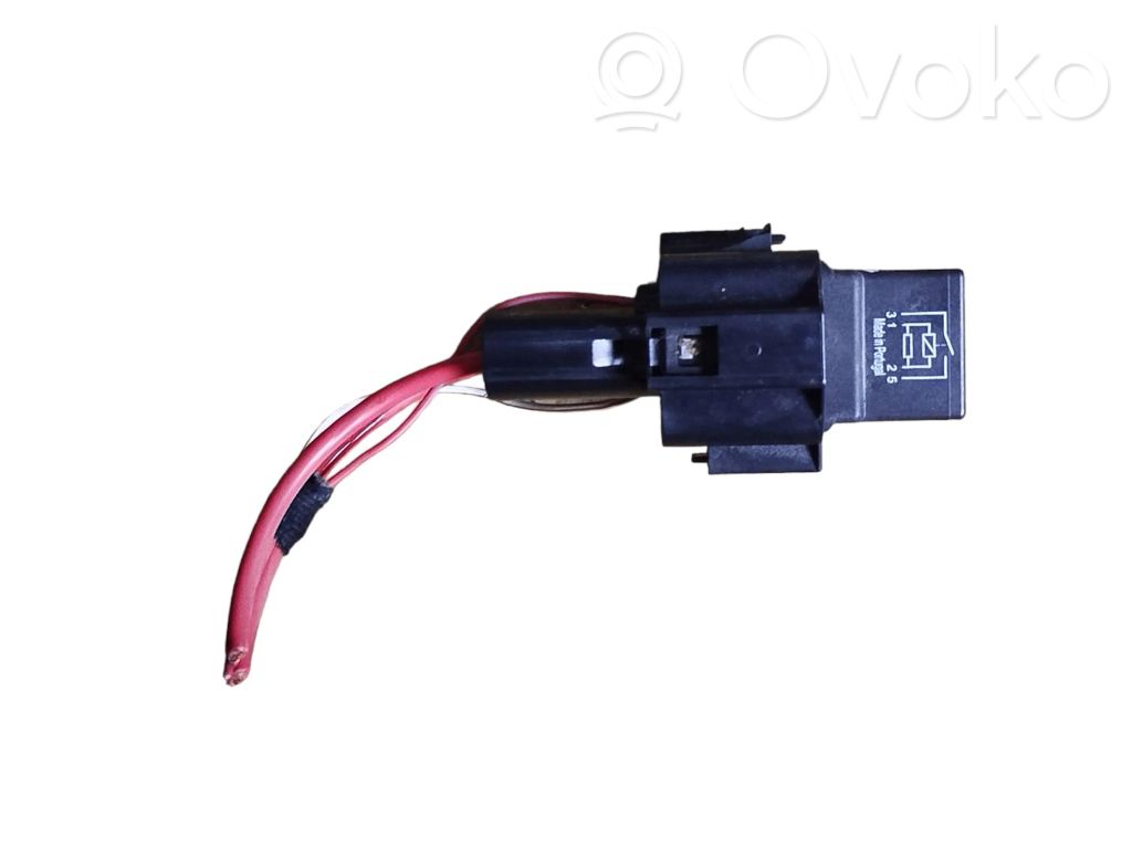 BMW 3 F30 F35 F31 Relé del ventilador del refrigerador 