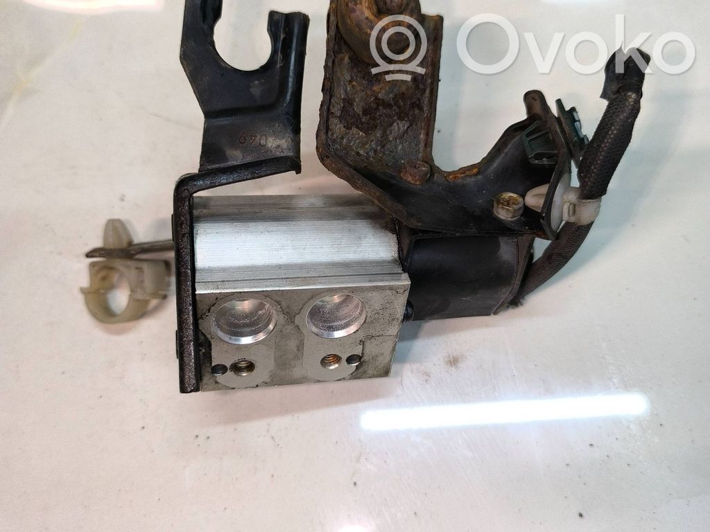 Honda CR-V Air conditioning (A/C) expansion valve 