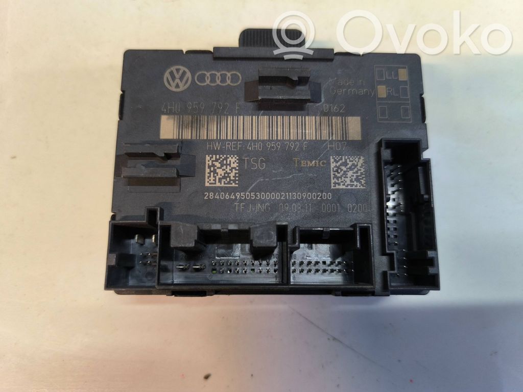 Volkswagen Touareg II Door control unit/module 