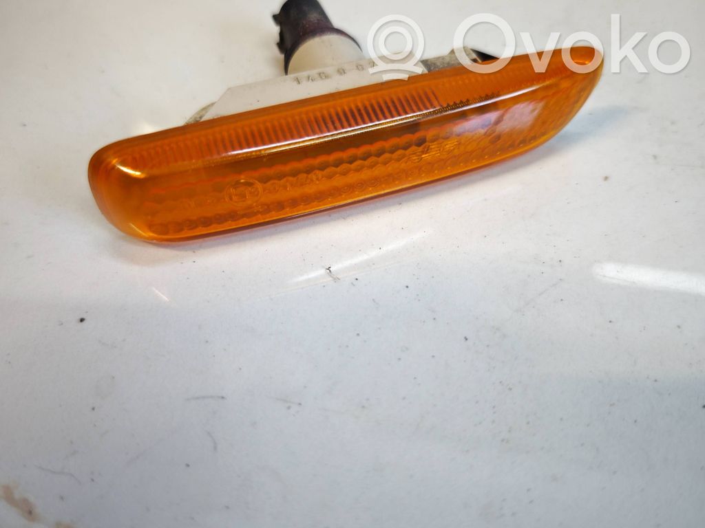 BMW 3 E46 Front fender indicator light 