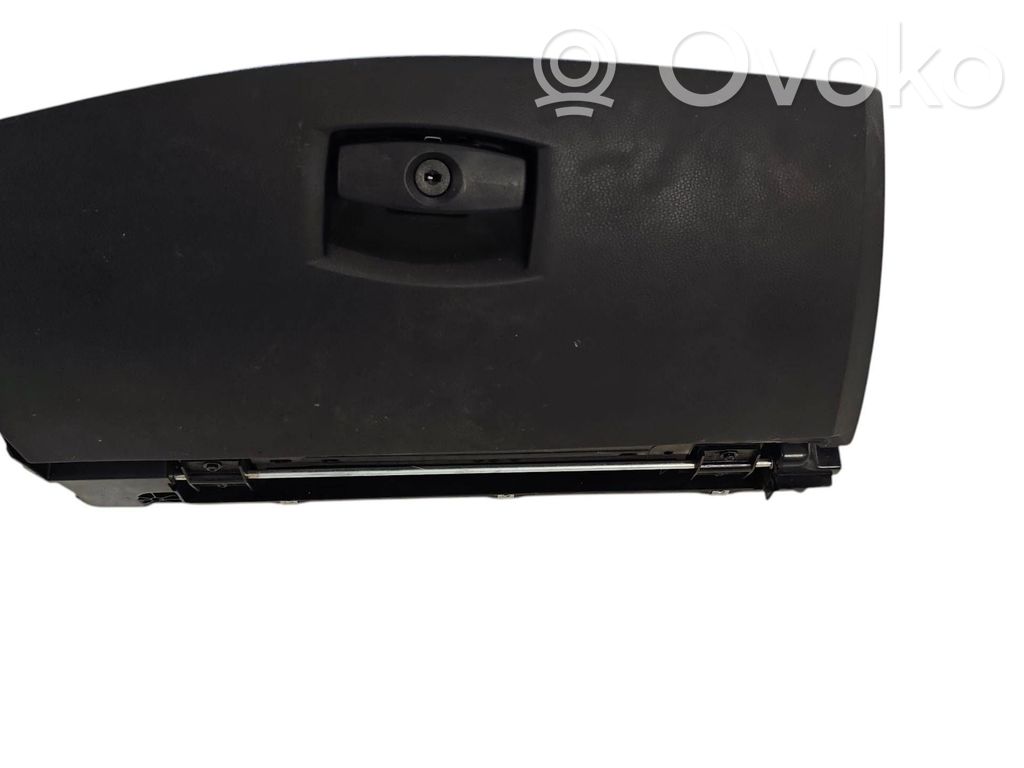 BMW 5 E60 E61 Daiktadėžė 