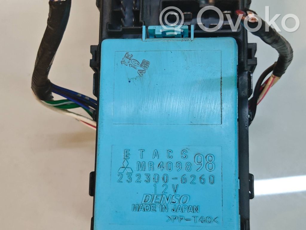 Mitsubishi L200 Módulo de fusible 