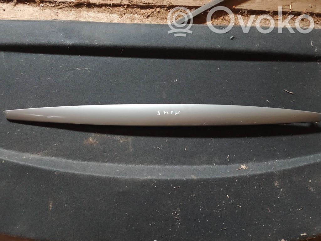 BMW 1 E81 E87 Dekoratīvās apdares lenta 