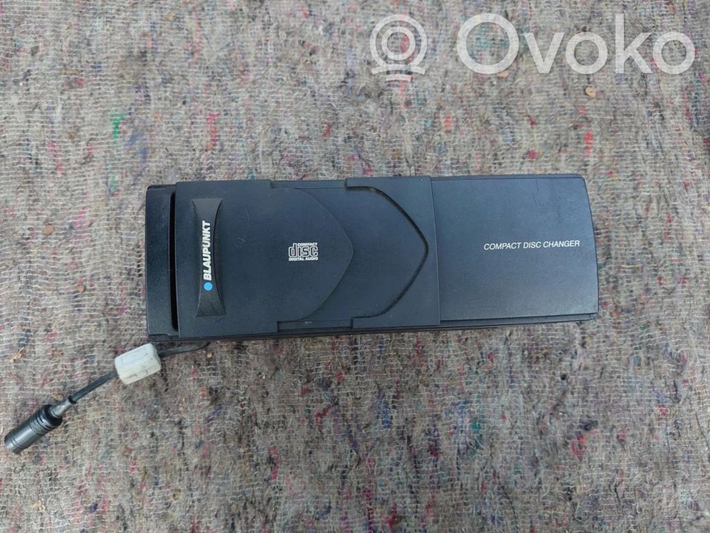 Audi A4 S4 B6 8E 8H CD/DVD changer 