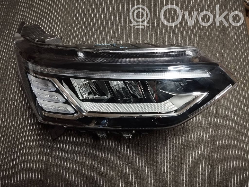 SsangYong Korando Lampa przednia 
