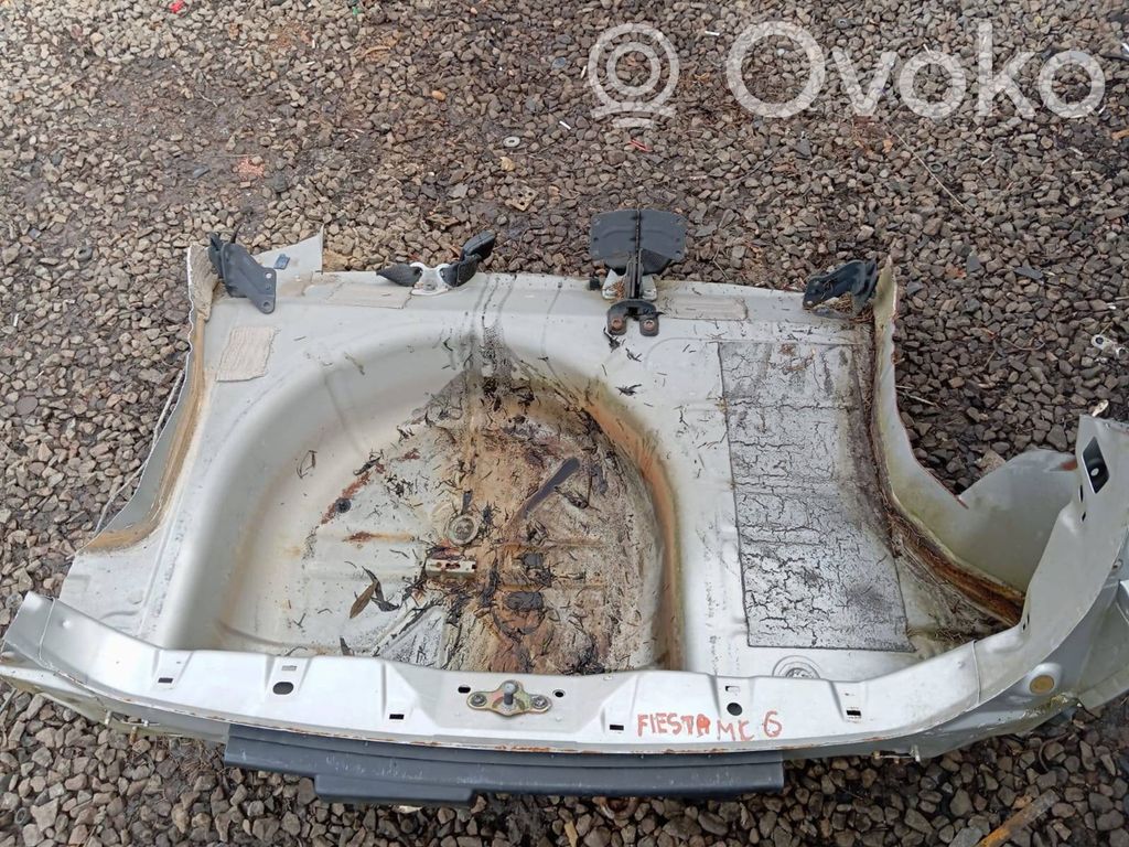Ford Fiesta Aizmugurējā ceturtdaļa mašīnas 