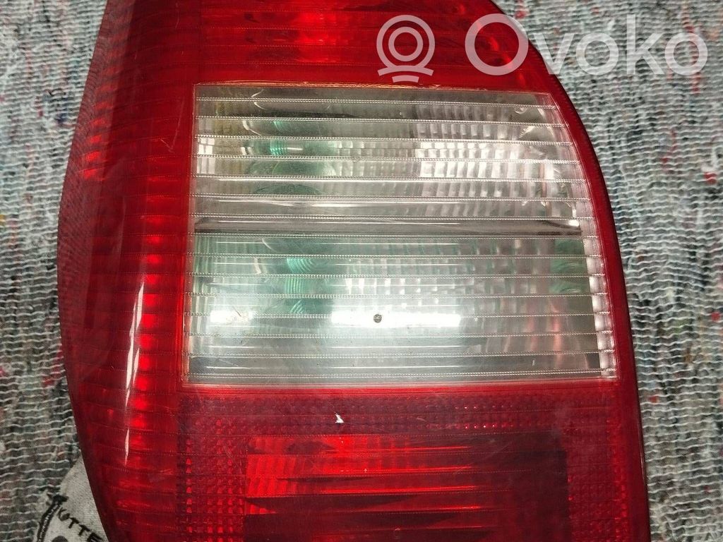 Citroen C2 Aizmugurējais lukturis virsbūvē 