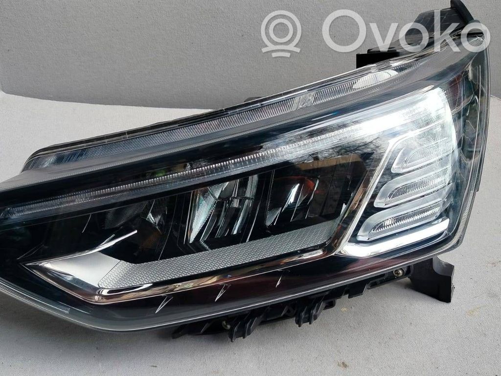 SsangYong Korando Передняя фара 