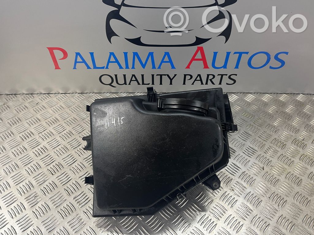 BMW 5 E60 E61 Air filter box 