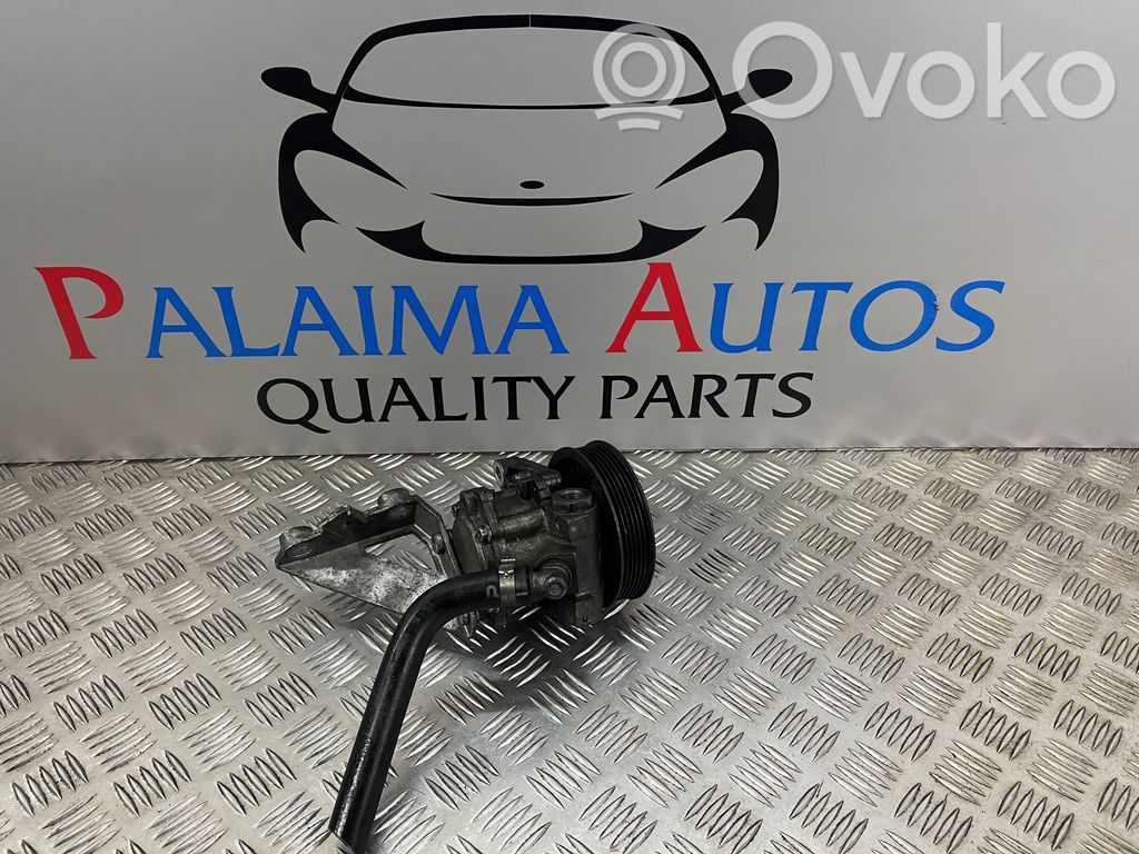 BMW 5 E60 E61 Ohjaustehostimen pumppu 