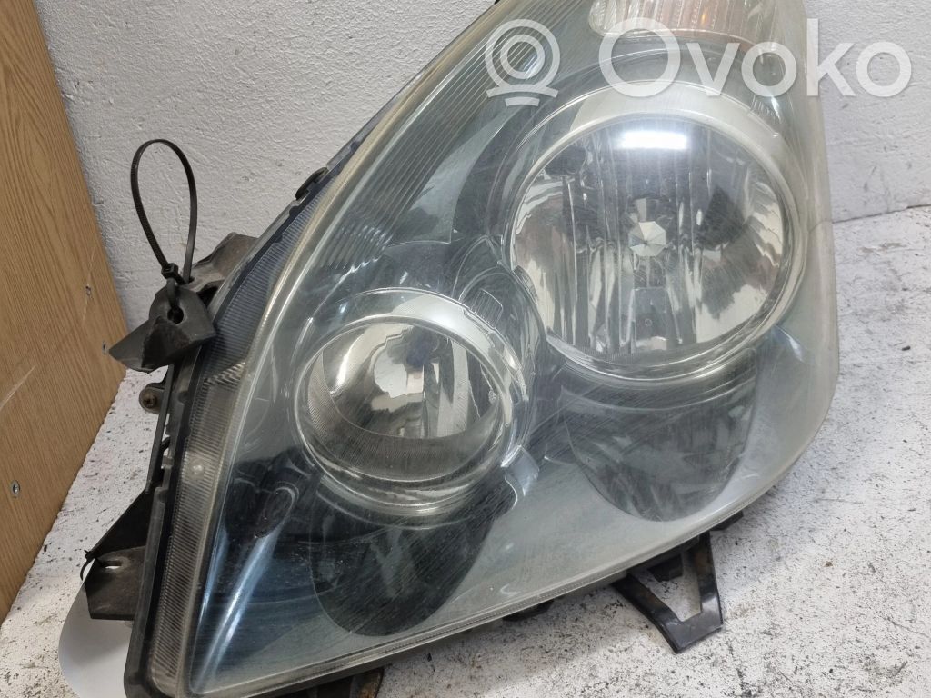 Toyota Corolla Verso AR10 Headlight/headlamp 