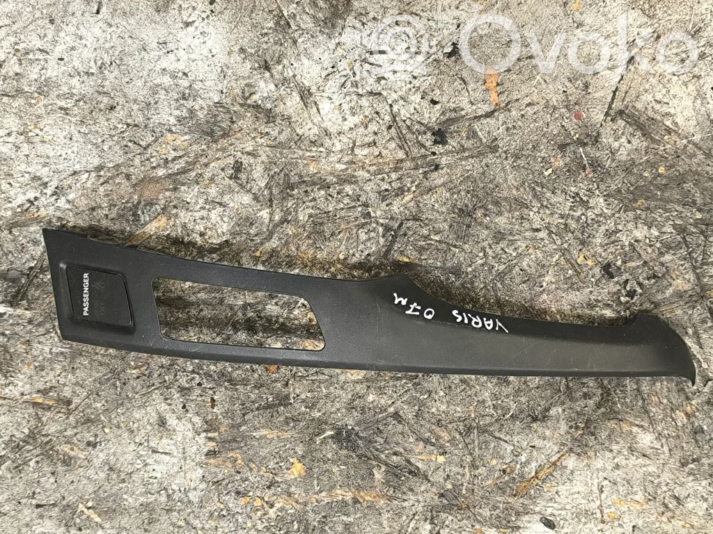 Toyota Yaris Panel trim 