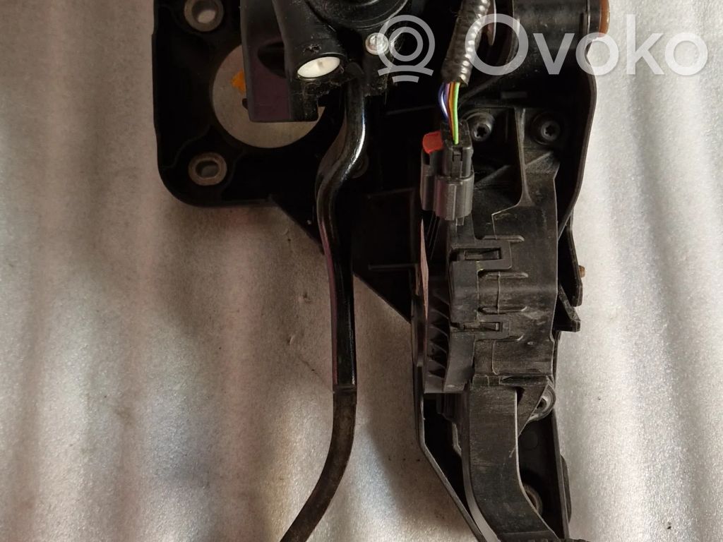 Педаль   DB539F836AB,DB539F856DG,290981A2